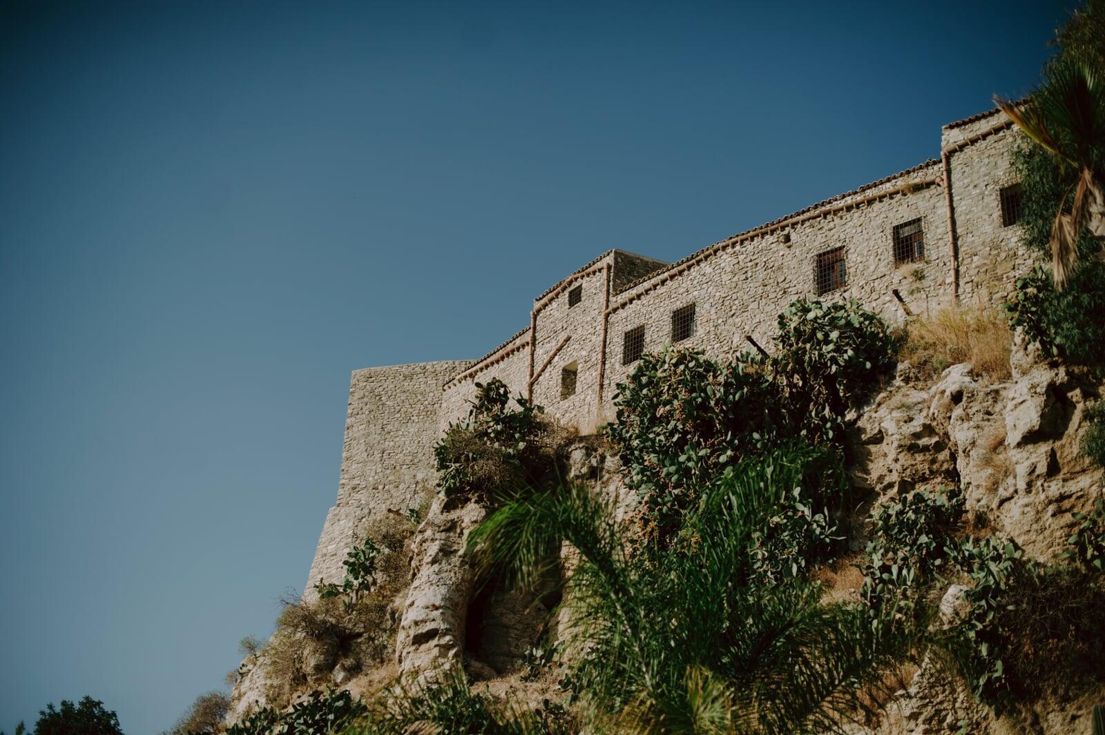 They call it the gateway to Sicily, a village with a unique charm!