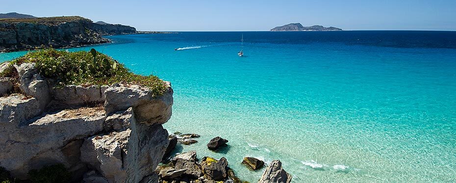 Discover the Enchanting Cala Rossa in Sicily