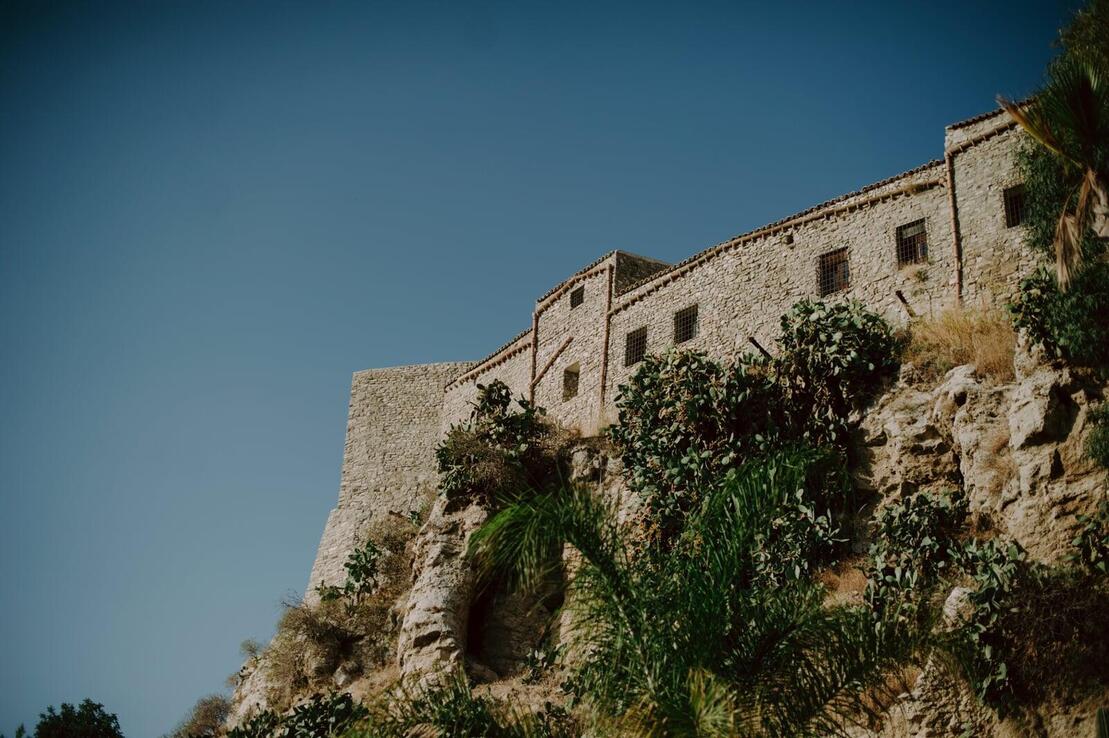 Castello-Chiaramonte-Sicluliana
